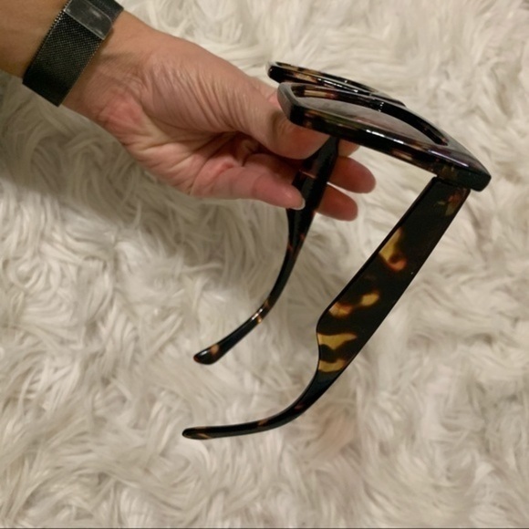 Brown Leopard Sunglasses NWT‎